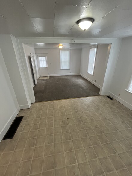 Building Photo - 1234 Almo Ave