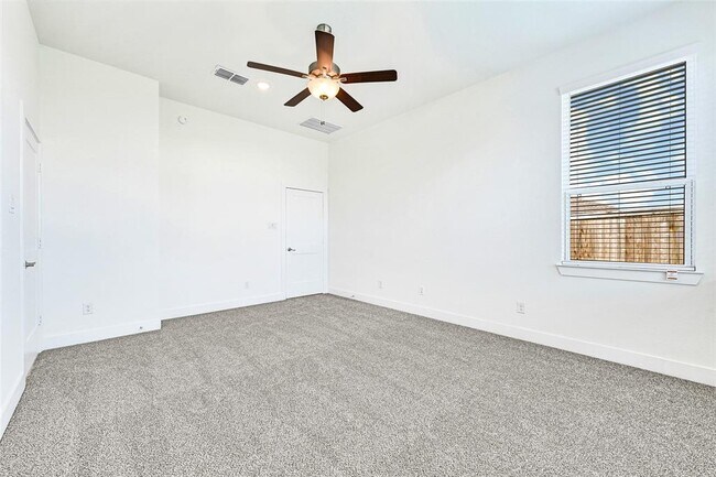 Building Photo - 21711 Meridian Duskywing Dr