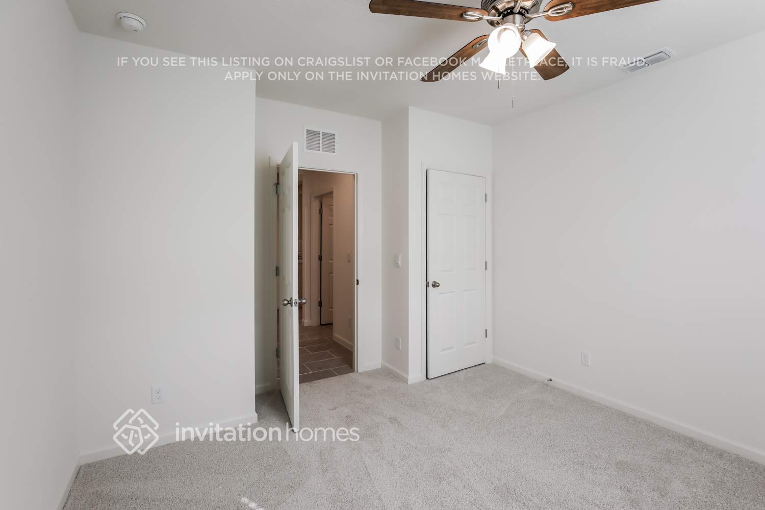 Building Photo - 9667 Seaspray Dr