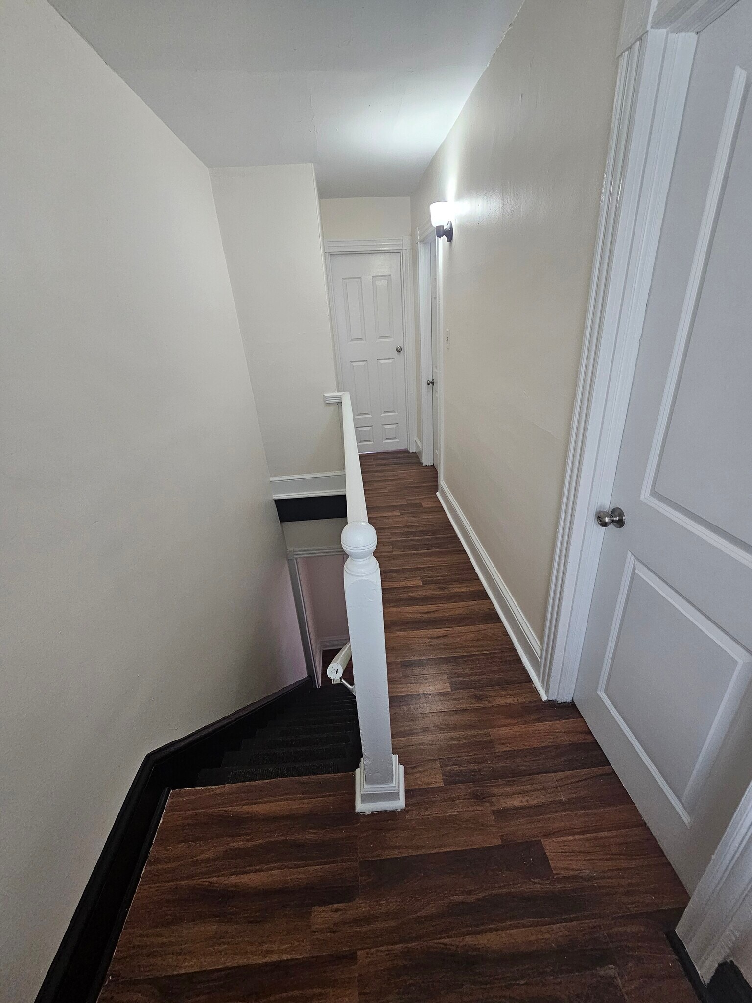 Building Photo - 132 W Douglass St