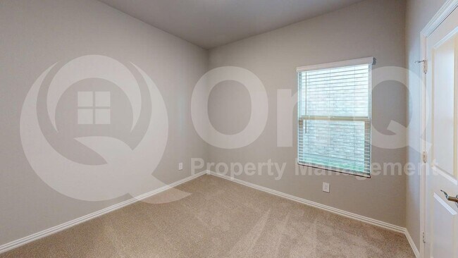Building Photo - 505 Blanton St