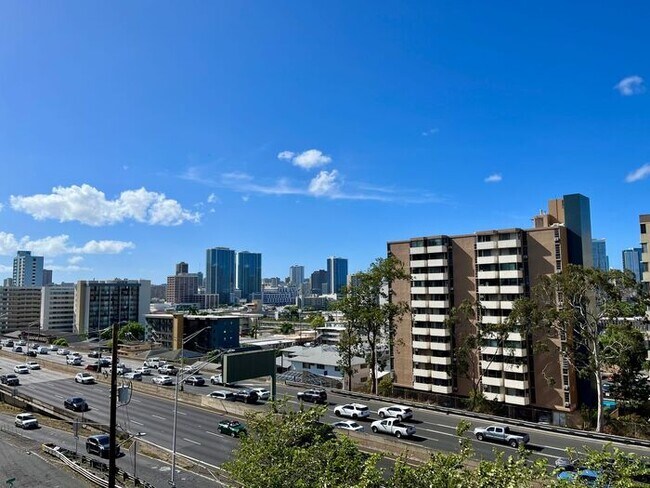 Building Photo - Punchbowl- Continental Plaza: Large 2BR, 2...