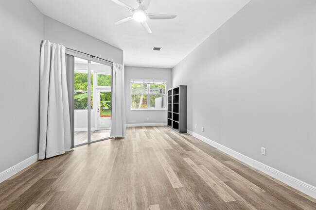 Building Photo - 3033 SE Brierwood Pl