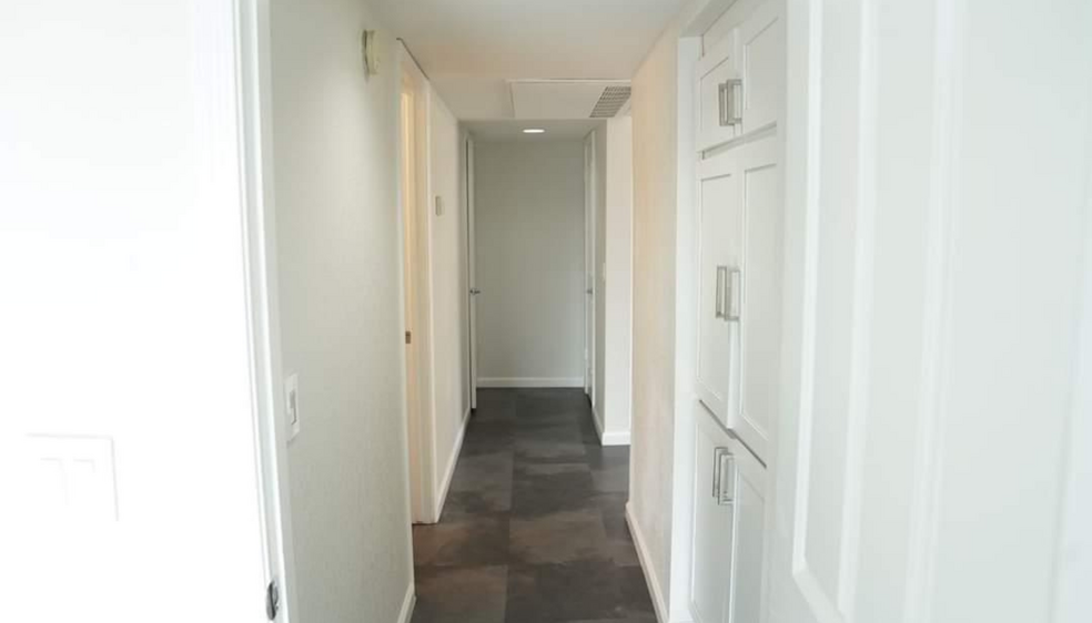 Building Photo - 8455 W Sahara Ave