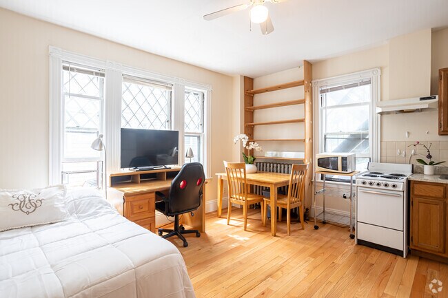 Furnished Studio - 61 Fayette Street