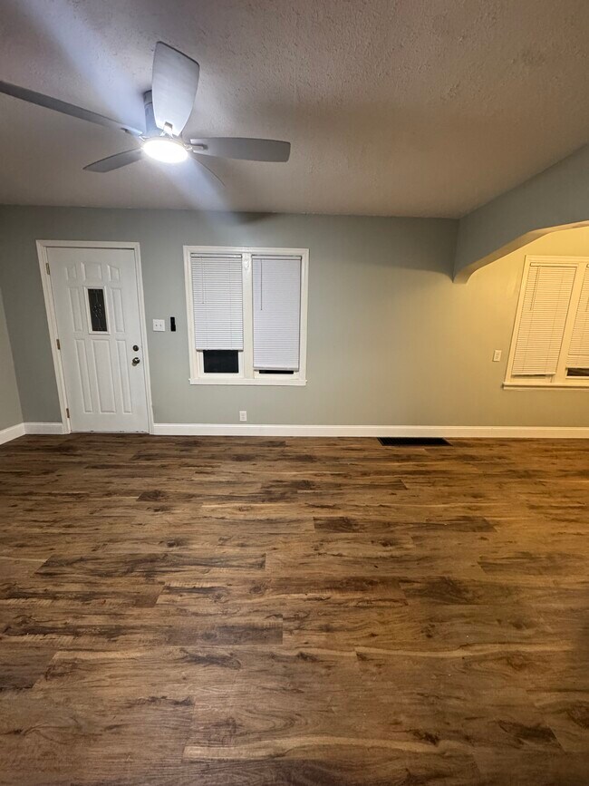 Building Photo - 522 S Sherman Dr