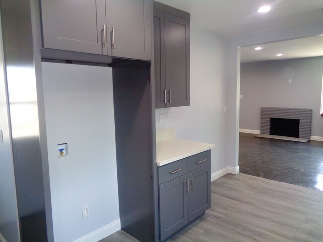 Building Photo - Renovated 3 Bed 1 Bath Home in Whittier w/...