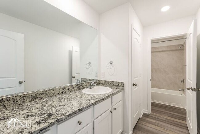 Building Photo - 10823 Juliette Pass