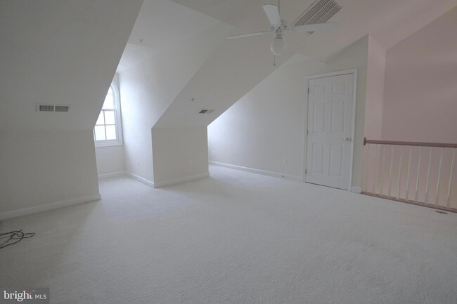 Building Photo - 1609 Leeds Castle Dr