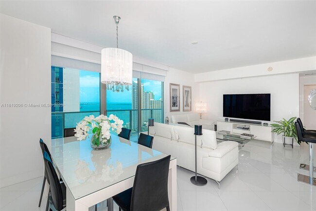 Building Photo - 300 S Biscayne Blvd