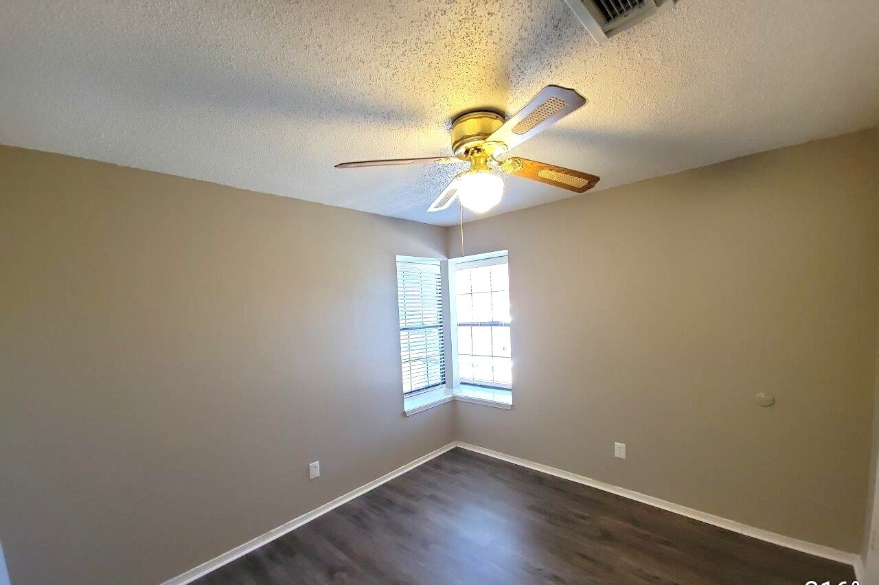 Building Photo - 6301 Fairlane Dr