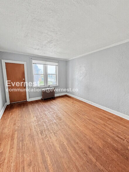 Building Photo - 4203 Cortland St