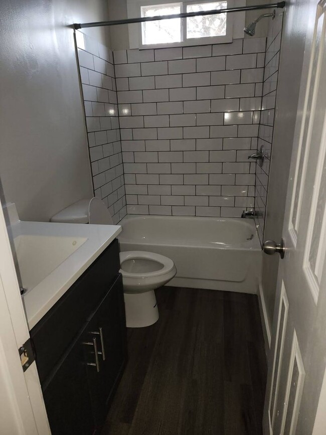 Building Photo - 731-733 Cameron Street