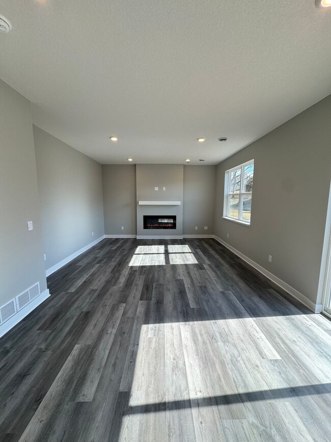 Building Photo - Brand-New 4-Bedroom Home with Modern Finis...