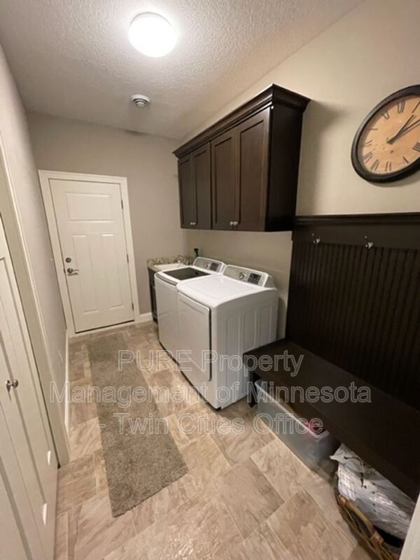 Building Photo - 631 Liberty Wy