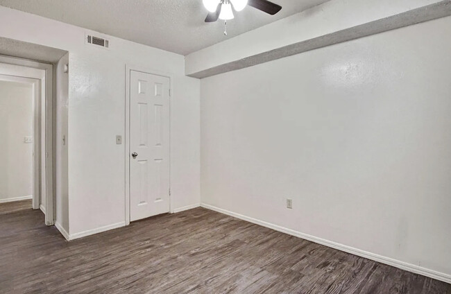 Building Photo - 2813 NW 59th St