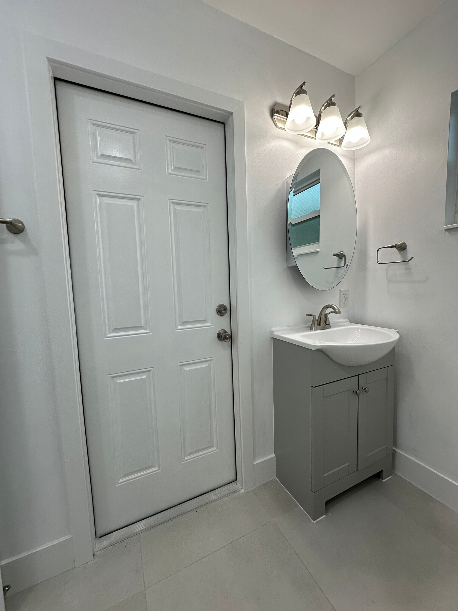 Building Photo - 2112 Garfield St