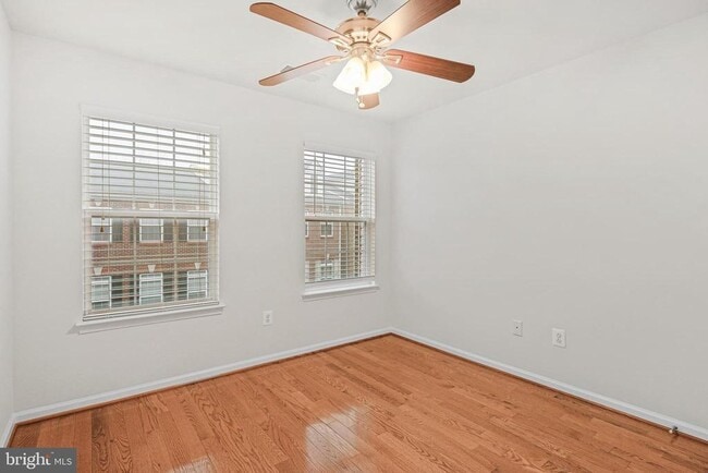 Building Photo - 23216 Scholl Manor Way