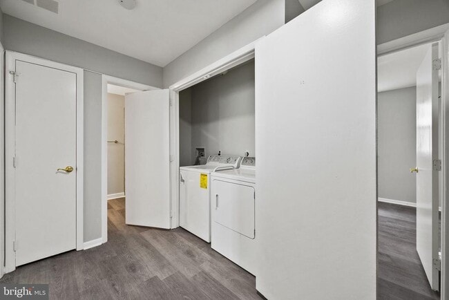 Building Photo - 1221 Kater St