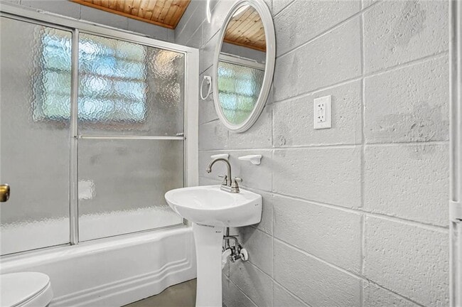 Building Photo - 116 Forney Johnston Dr