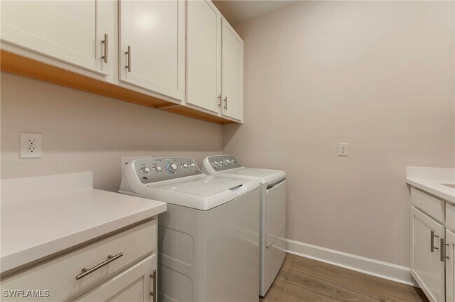 Building Photo - 15692 Gavello St