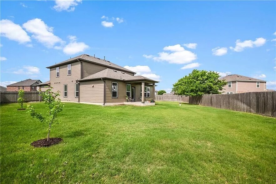 Building Photo - 7925 Arezzo Dr