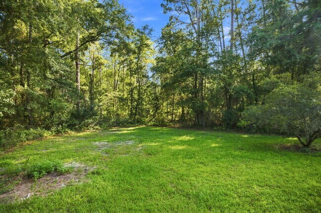 Building Photo - Peaceful 1.25-Acre Rental – Available September 1st!