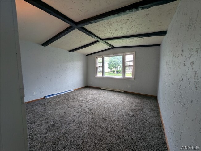 Building Photo - 627 Deer St