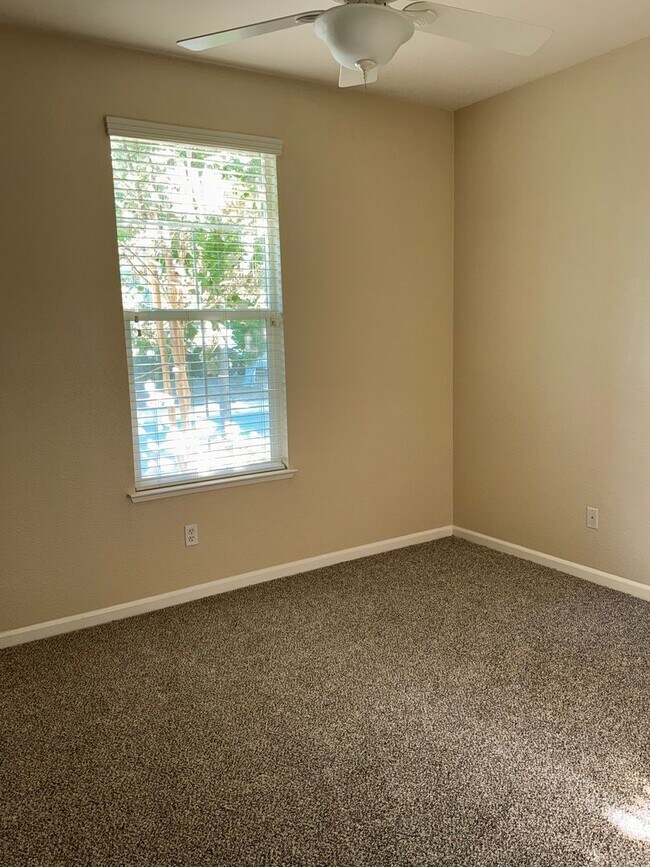 Building Photo - Ready To Move?