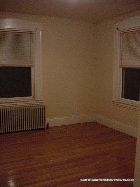 Building Photo - 335 Dorchester St