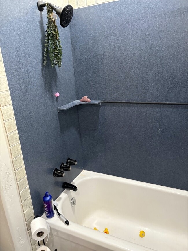 Building Photo - 200 Taylor St