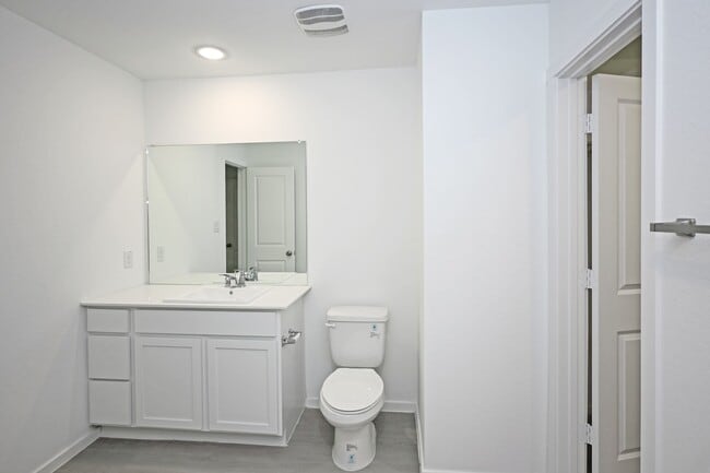 Building Photo - 15023 Azzurro Stone