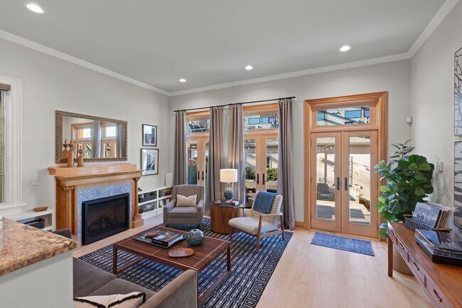 Building Photo - Stout Street 2 BDR at Curtis Park