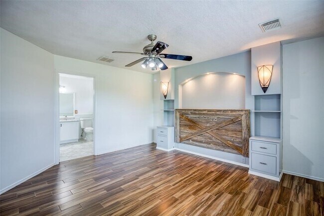 Building Photo - 21222 Somerset Park Ln