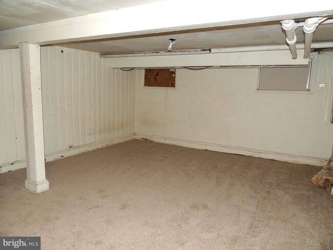 Building Photo - 1465 Girard St NW