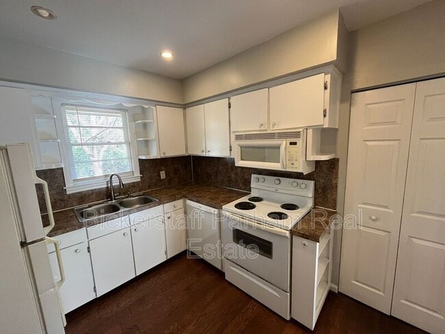 Building Photo - 2919 W Britt David Rd