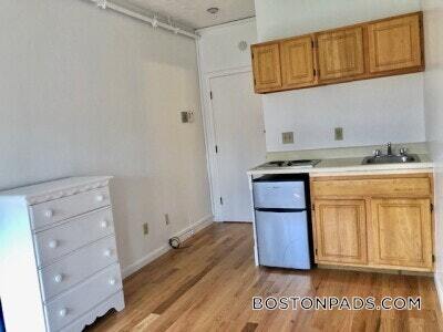 Building Photo - 248 Newbury St