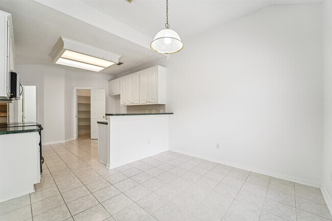 Building Photo - 14420 Walters Rd