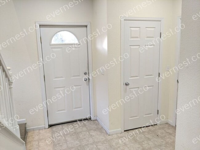 Building Photo - 5440 N Bryant St