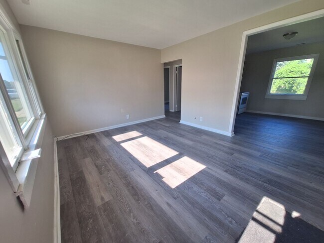 Building Photo - 26530 Hayes Rd