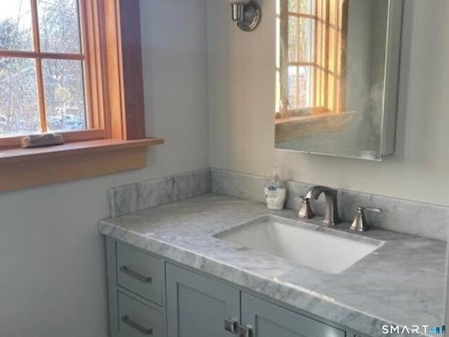 Building Photo - 415 Kent Hollow Rd