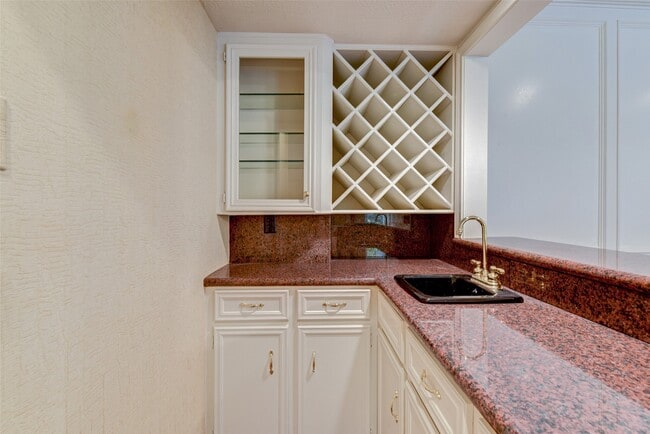 Building Photo - 5502 Fountainbridge Ln