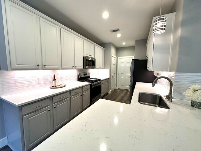 Building Photo - 46 Summer Haze Cir