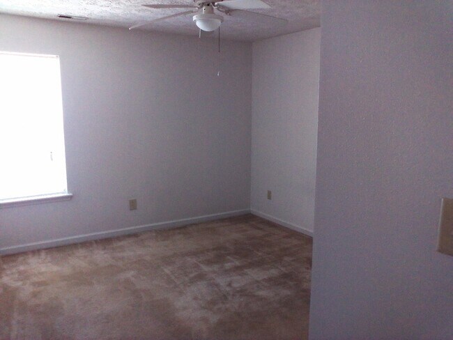 Building Photo - 41 Pinto Ct