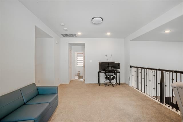 Building Photo - 4424 English Maple Dr