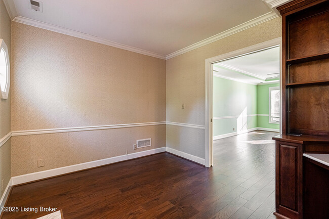 Building Photo - 303 Coralberry Rd