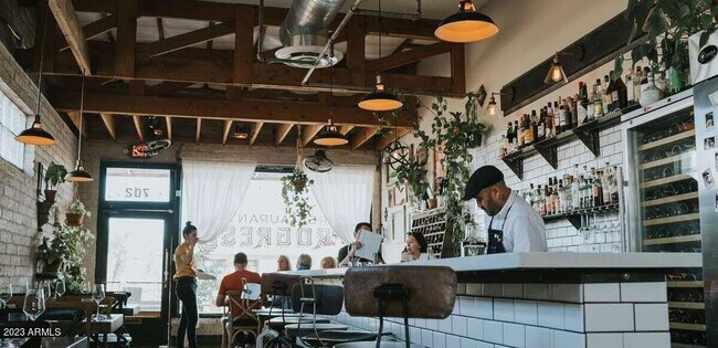 Building Photo - 1301 W Glenrosa Ave