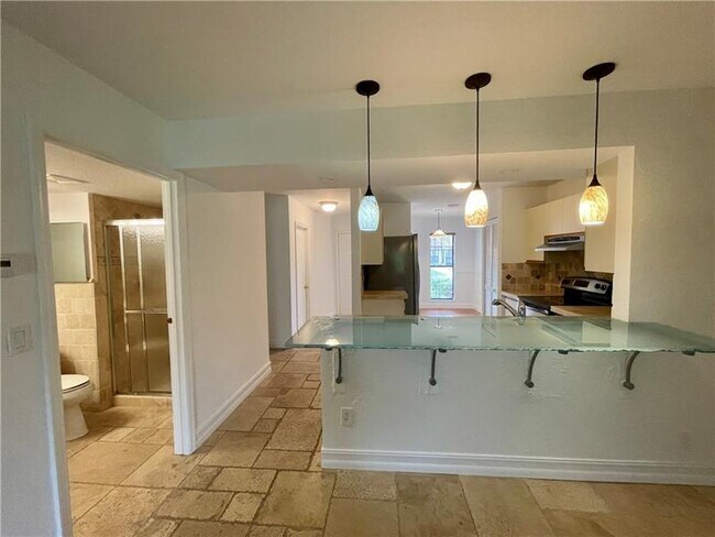 Building Photo - 10253 Riverbend Terrace