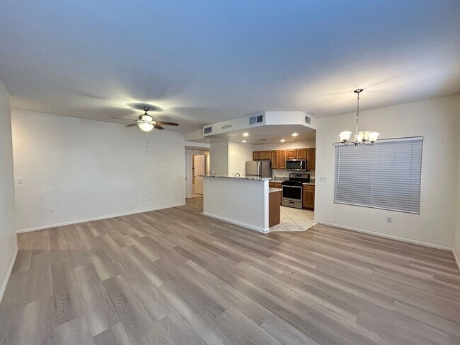 Building Photo - Cozy 2 Bedroom 2 Bathroom Summerlin Condo!