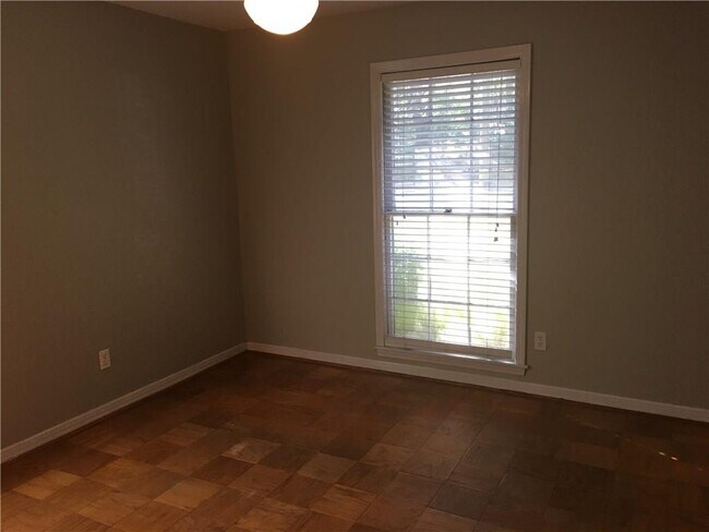 Building Photo - 5510 Gaillard Dr